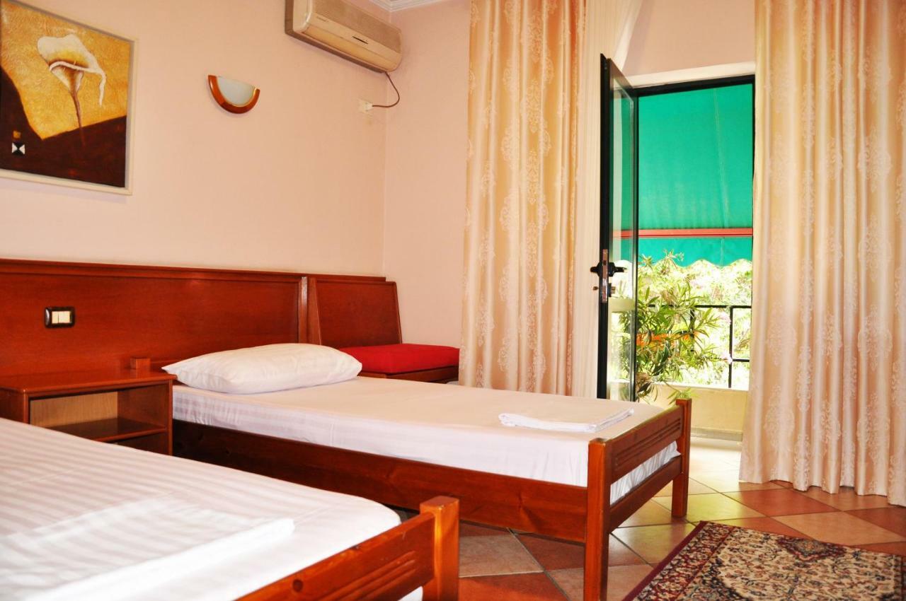 Lugano Hotel Tirana Bagian luar foto
